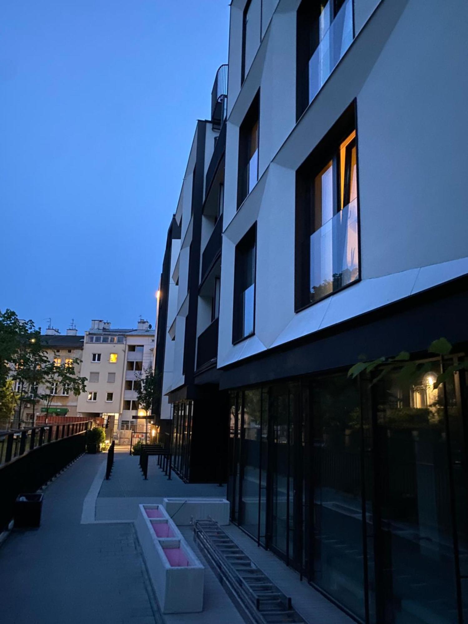 Lux Stays By Torres At K39 Krasków Εξωτερικό φωτογραφία