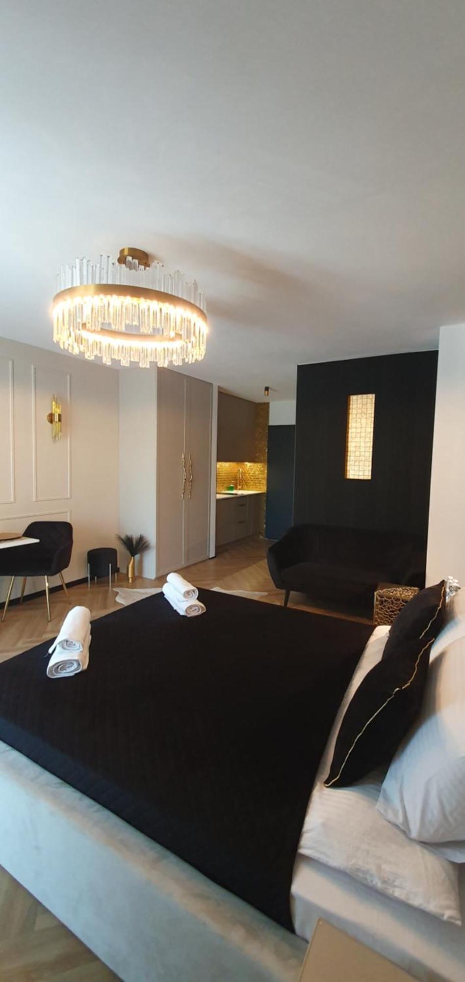 Lux Stays By Torres At K39 Krasków Εξωτερικό φωτογραφία