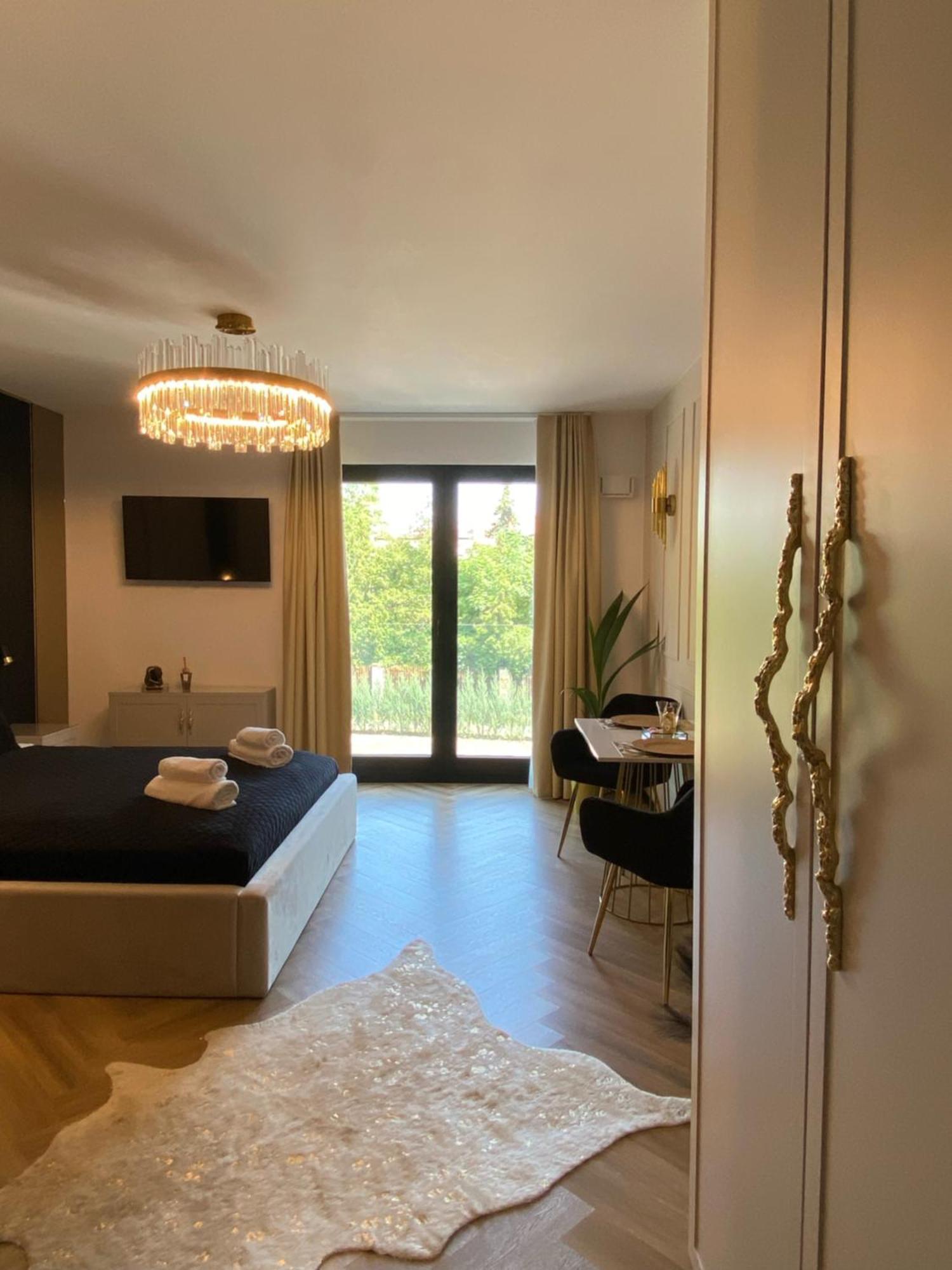 Lux Stays By Torres At K39 Krasków Εξωτερικό φωτογραφία