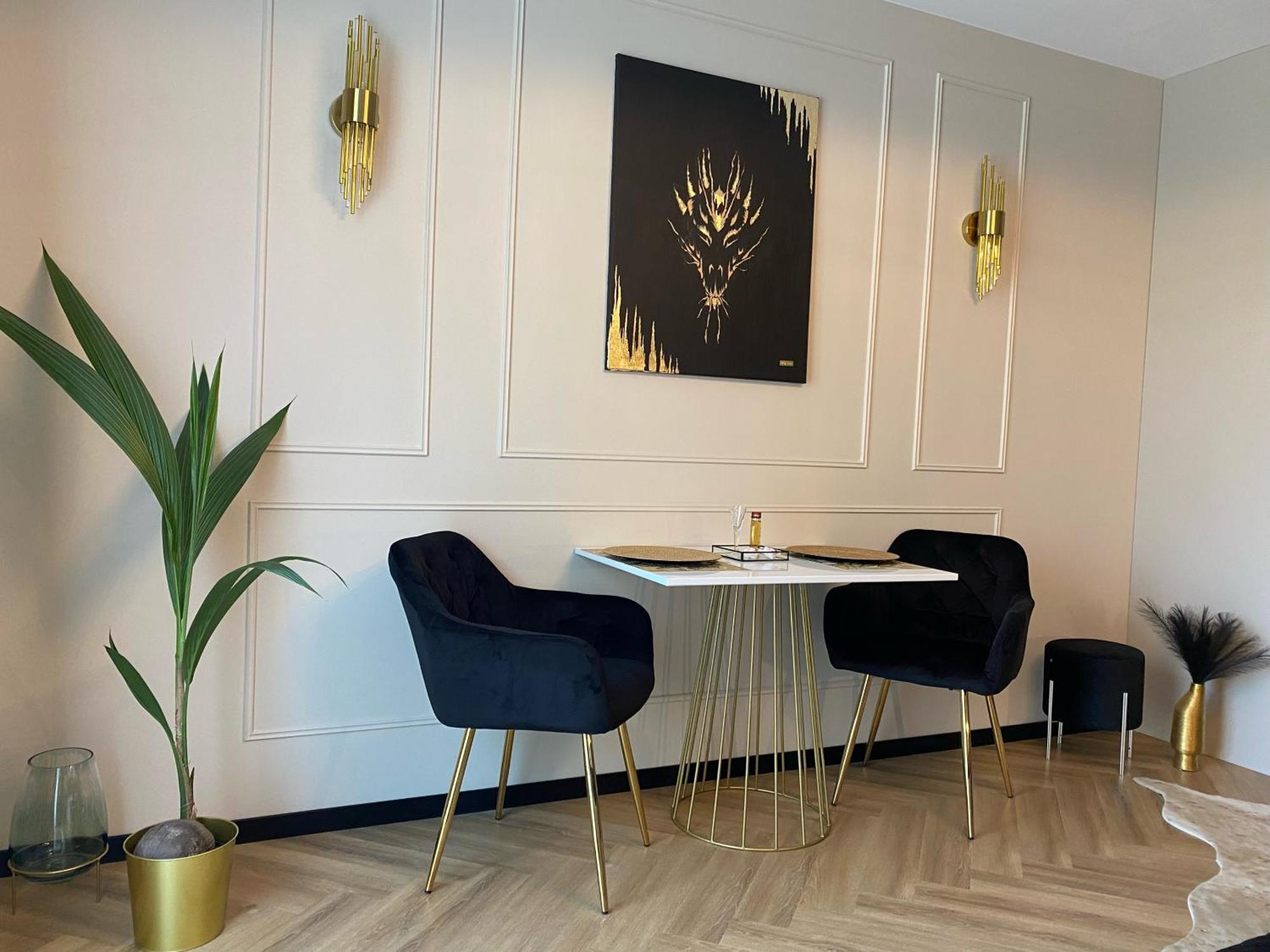 Lux Stays By Torres At K39 Krasków Εξωτερικό φωτογραφία