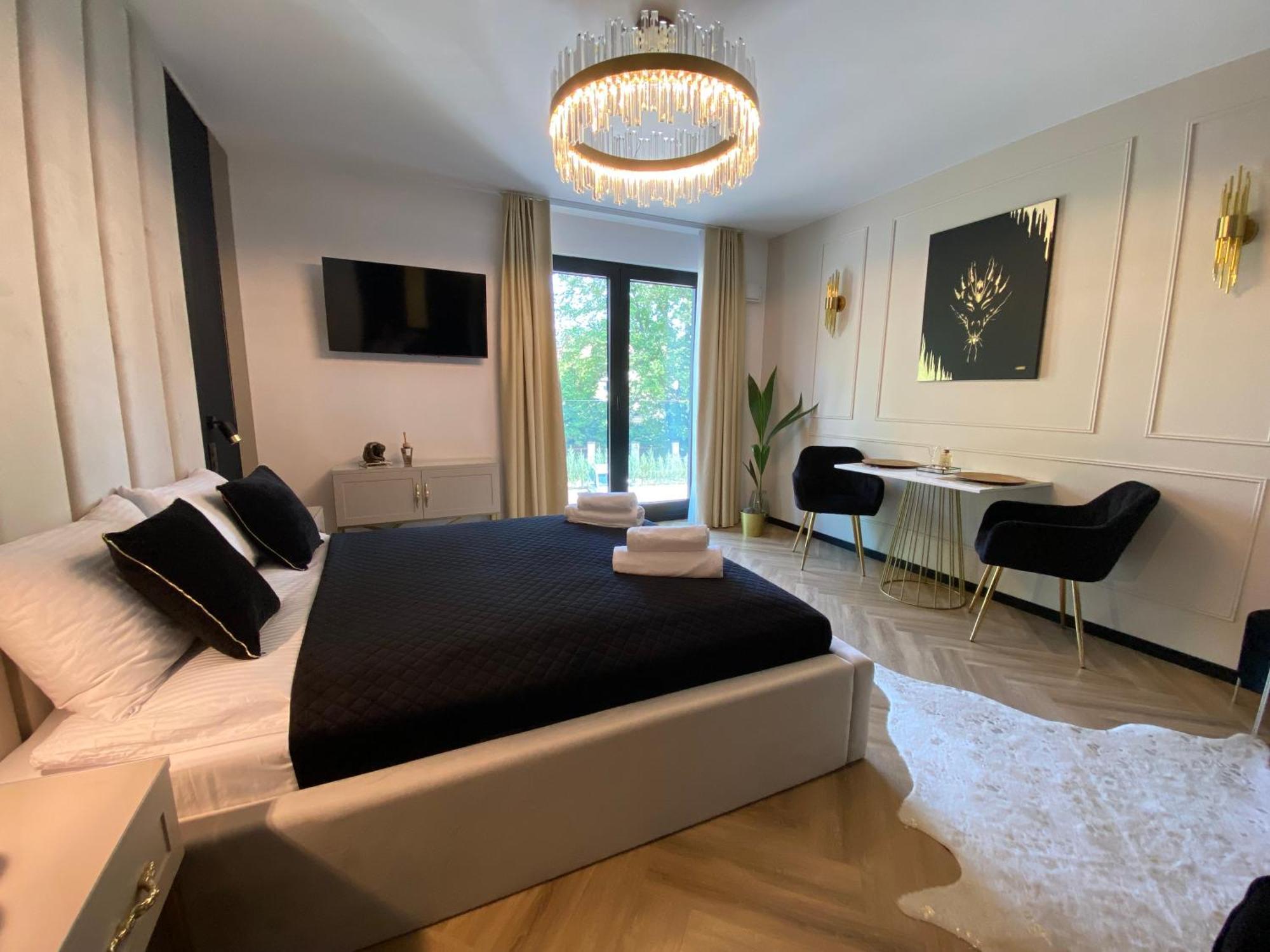 Lux Stays By Torres At K39 Krasków Εξωτερικό φωτογραφία